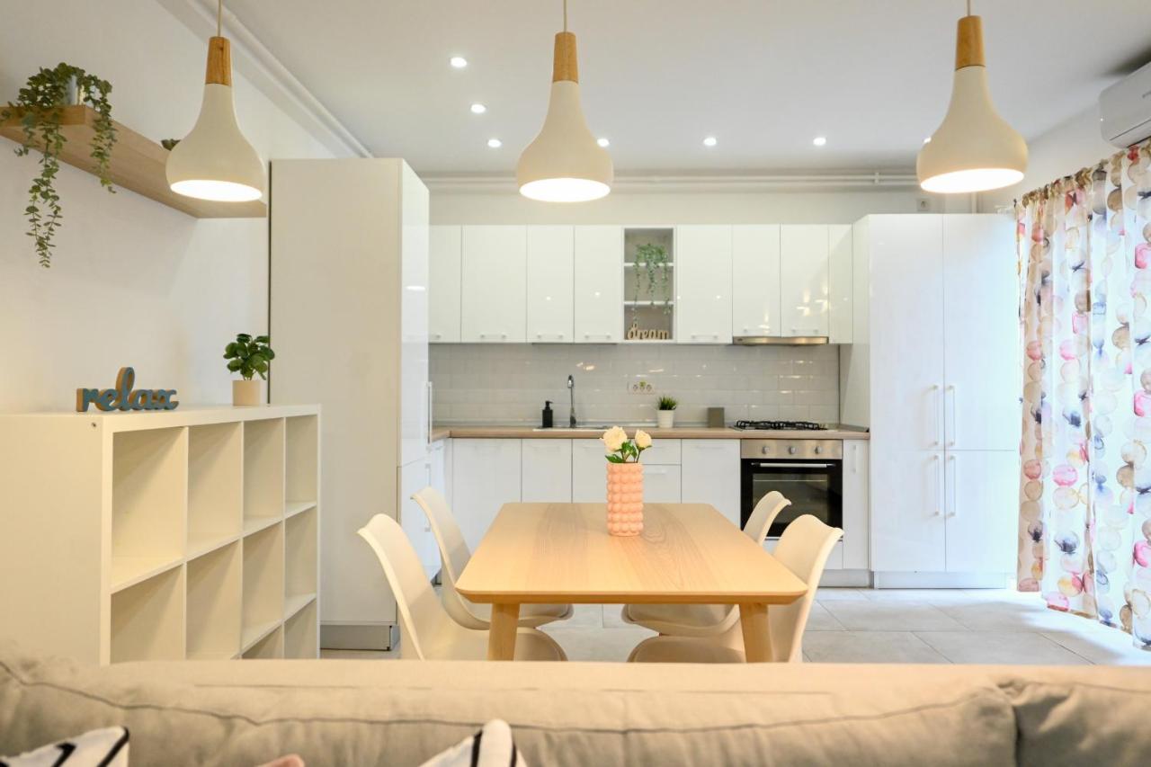Splendid 2Br Apartment With Breathtaking Views Of Casa Poporului Βουκουρέστι Εξωτερικό φωτογραφία